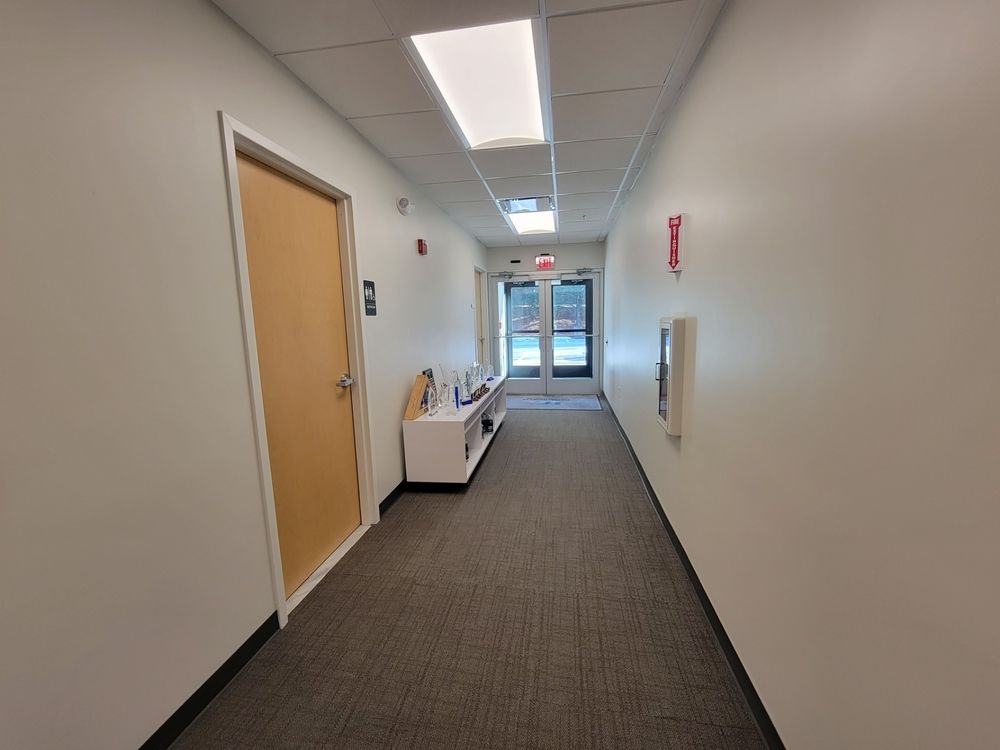 Route 1 Office Building: 18 Washington St, Foxboro, MA 02035